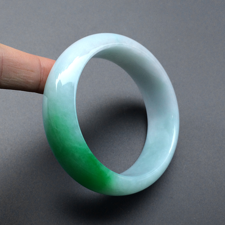 糯冰种翠色手镯（56.5mm）
