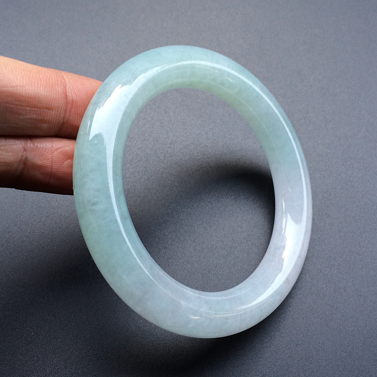(超值推荐)糯冰种晴水圆条手镯（55.8mm）