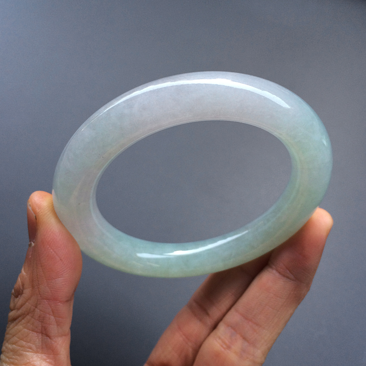 (超值推荐)糯冰种晴水圆条手镯（55.8mm）
