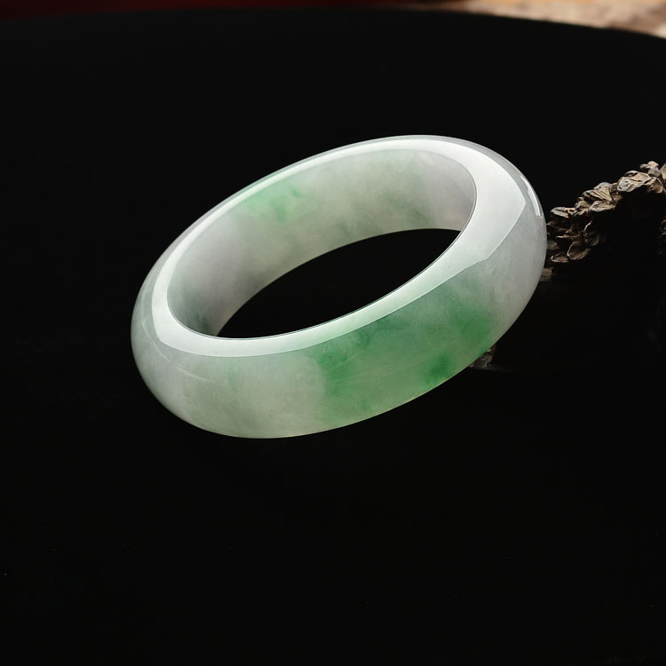 (超值推荐)冰种飘花手镯（57.3mm）
