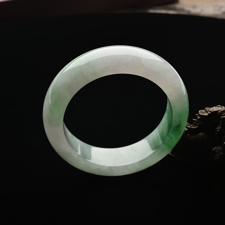 (超值推荐)冰种飘花手镯（57.3mm）
