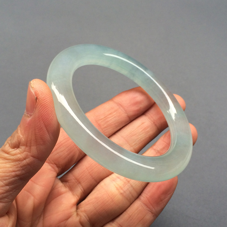 (超值推荐)冰种淡晴水圆条手镯（56mm）