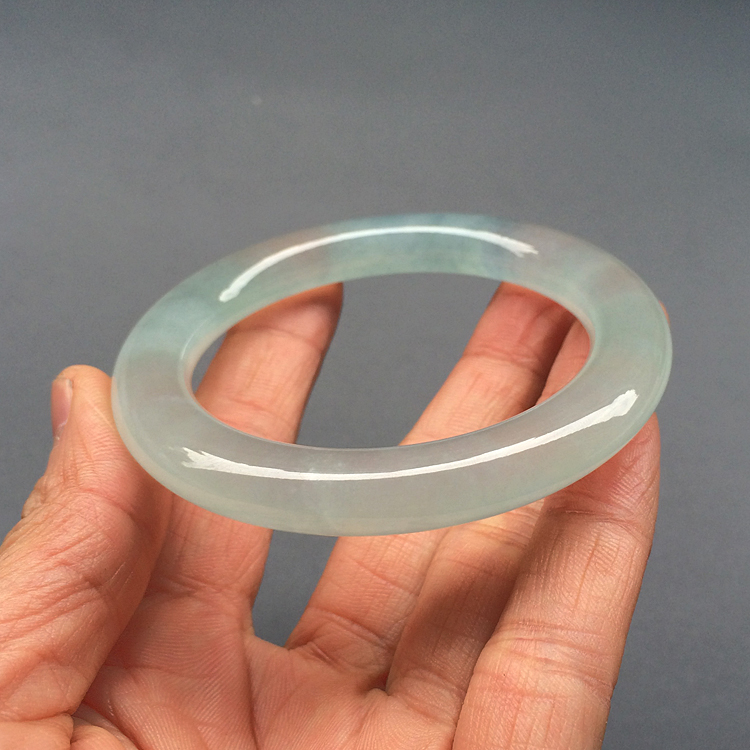 (超值推荐)冰种淡晴水圆条手镯（56mm）