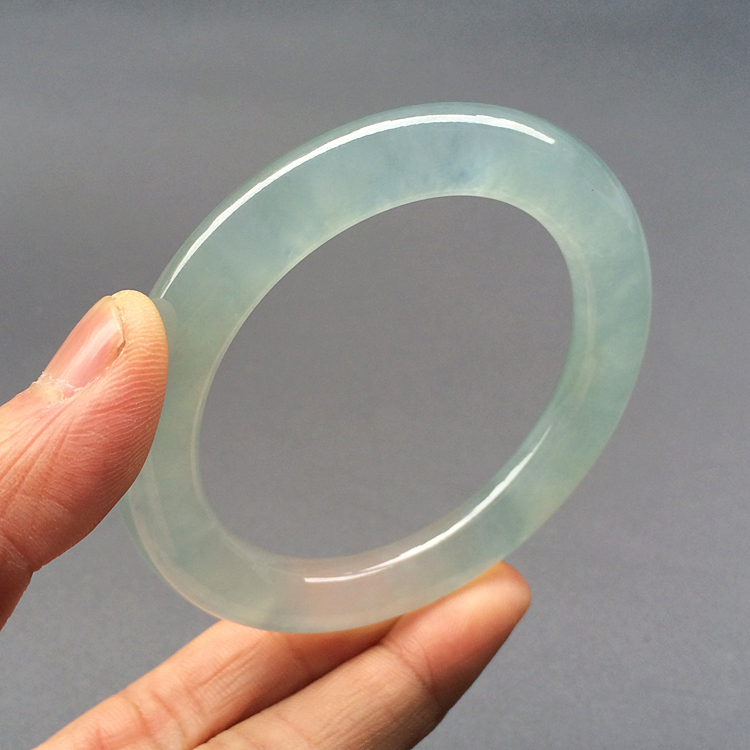 (超值推荐)冰种淡晴水圆条手镯（56mm）