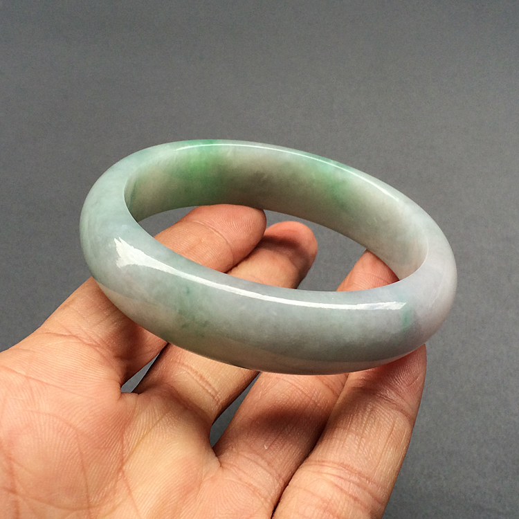 (超值推荐)糯冰种飘翠手镯（58.3mm）