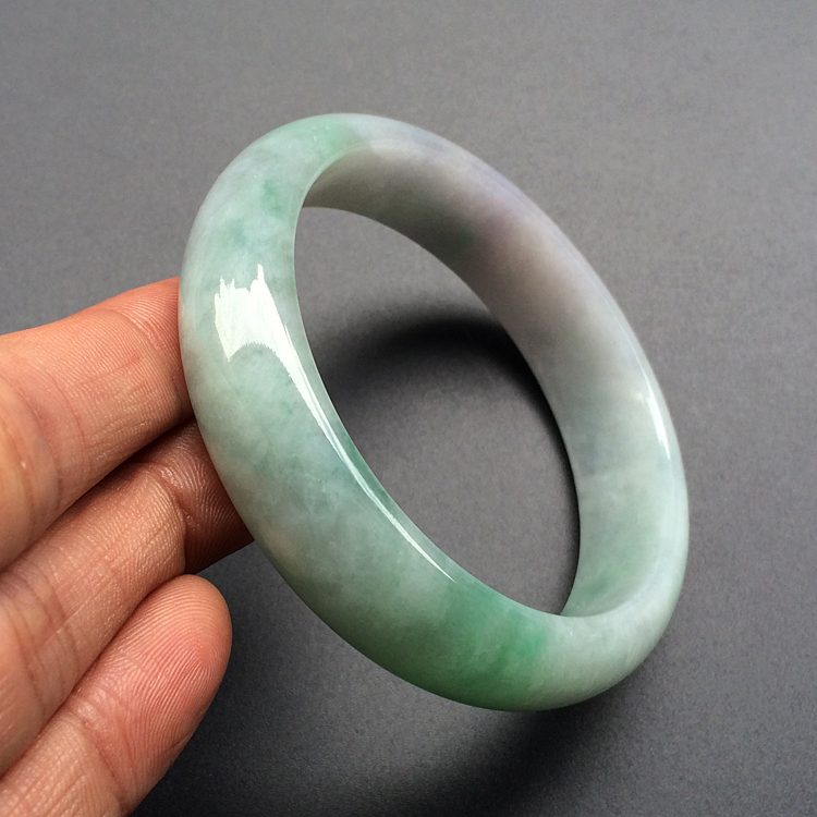 (超值推荐)糯冰种飘翠手镯（58.3mm）
