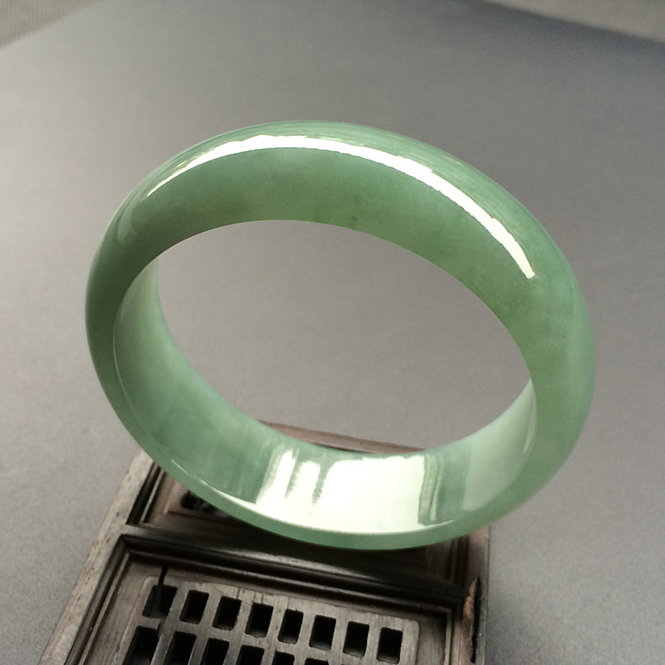 糯冰种晴水手镯（58.5mm）