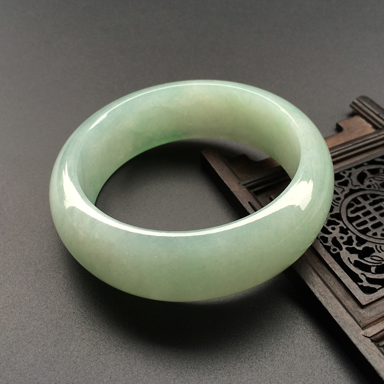(超值推荐)糯冰种晴水飘翠手镯（55.5mm）