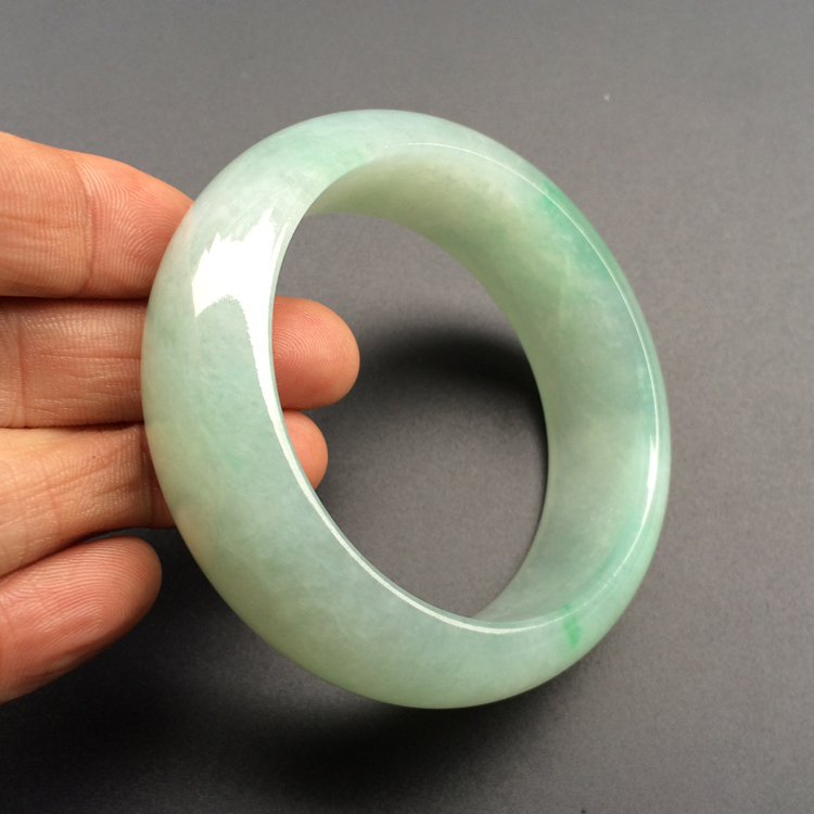 (超值推荐)糯冰种晴水飘翠手镯（55.5mm）