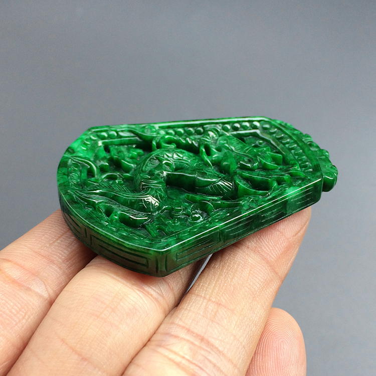 细糯种花青龙凤呈祥挂件