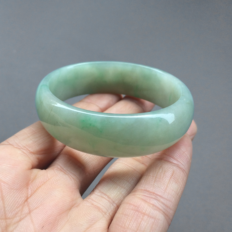 糯冰种飘花贵妃镯（54.5mm-48.7mm）