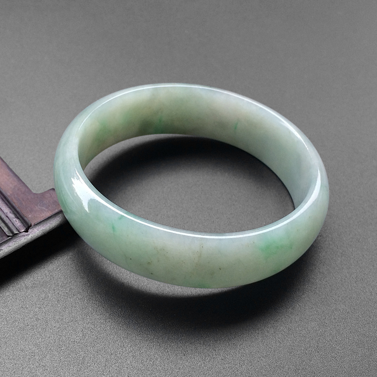 糯冰种飘花贵妃镯（54.5mm-48.7mm）