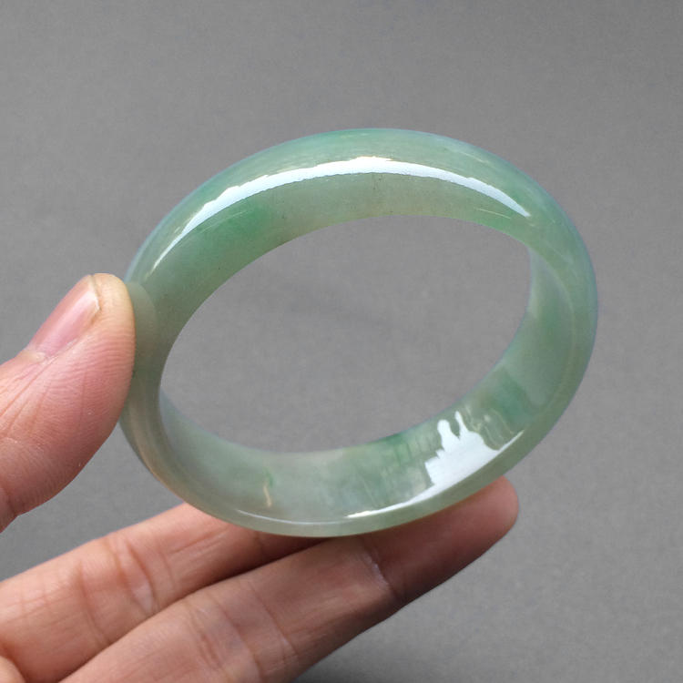 糯冰种飘花贵妃镯（54.5mm-48.7mm）
