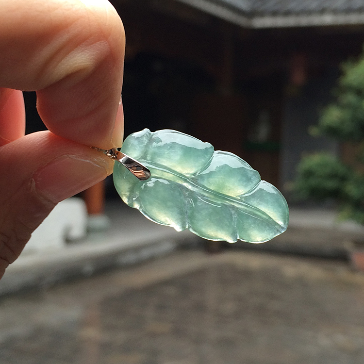 冰玻种晴水金枝玉叶挂件（金扣）