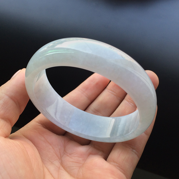 (超值推荐)糯冰种淡晴水手镯（58.4mm）
