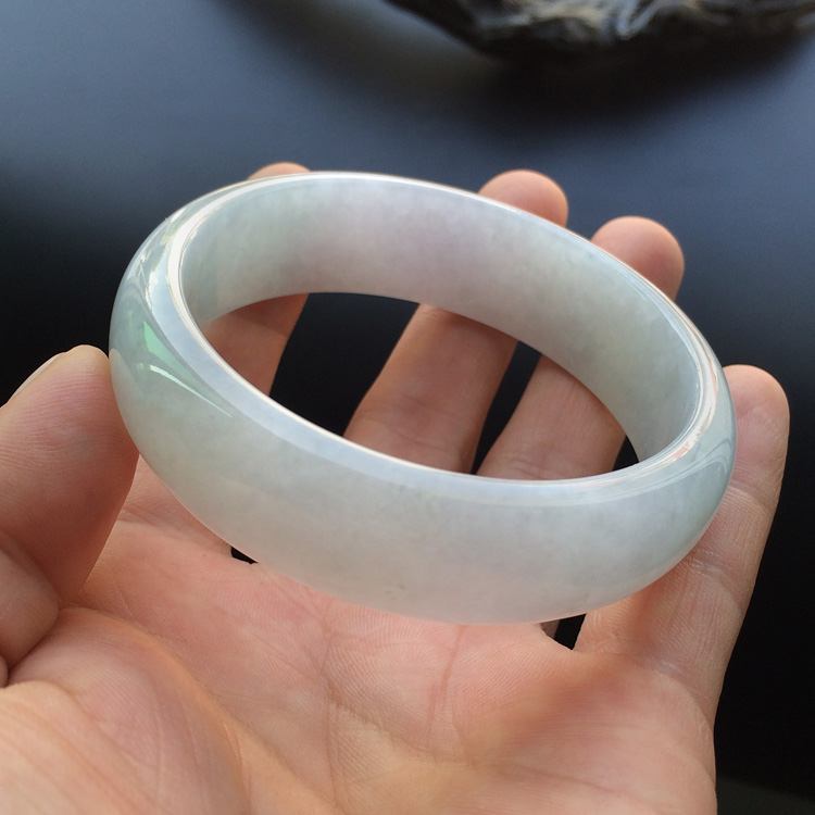 (超值推荐)糯冰种淡晴水手镯（58.4mm）