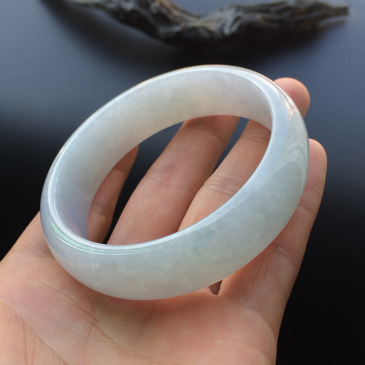 (超值推荐)糯冰种淡晴水手镯（58.4mm）