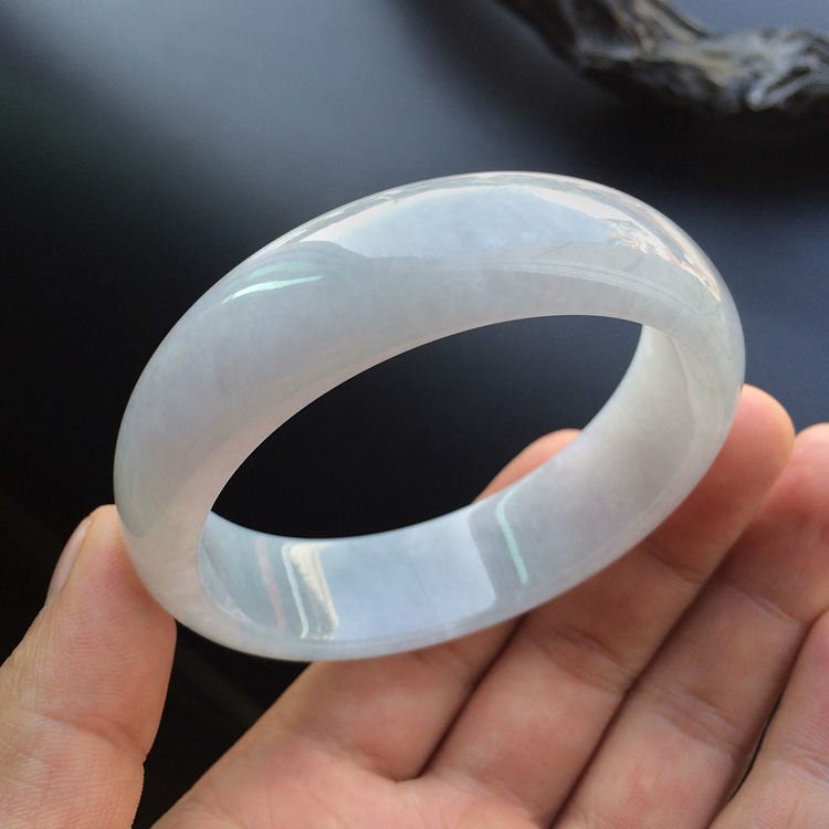 (超值推荐)糯冰种淡晴水手镯（58.4mm）