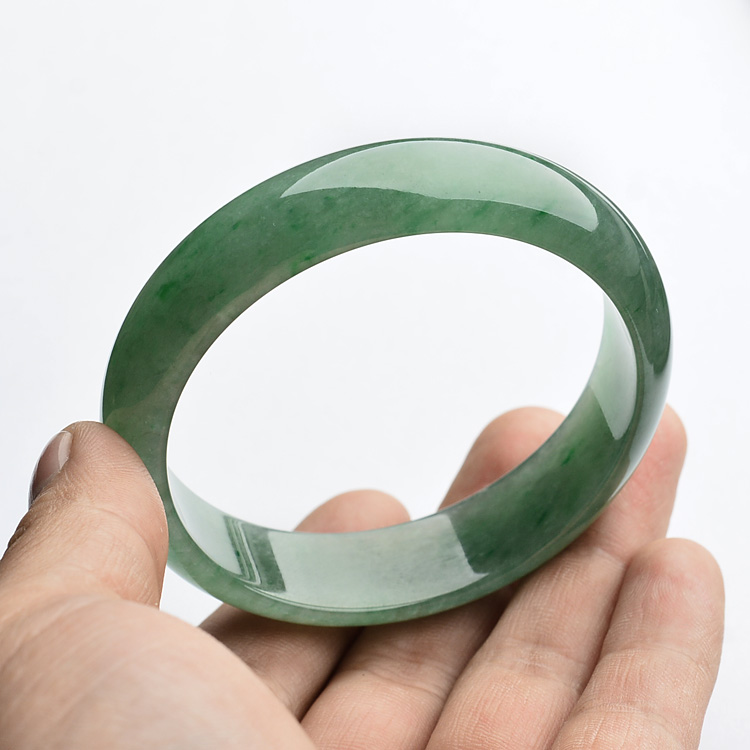 (超值推荐)糯冰种翠色手镯（56.5mm）