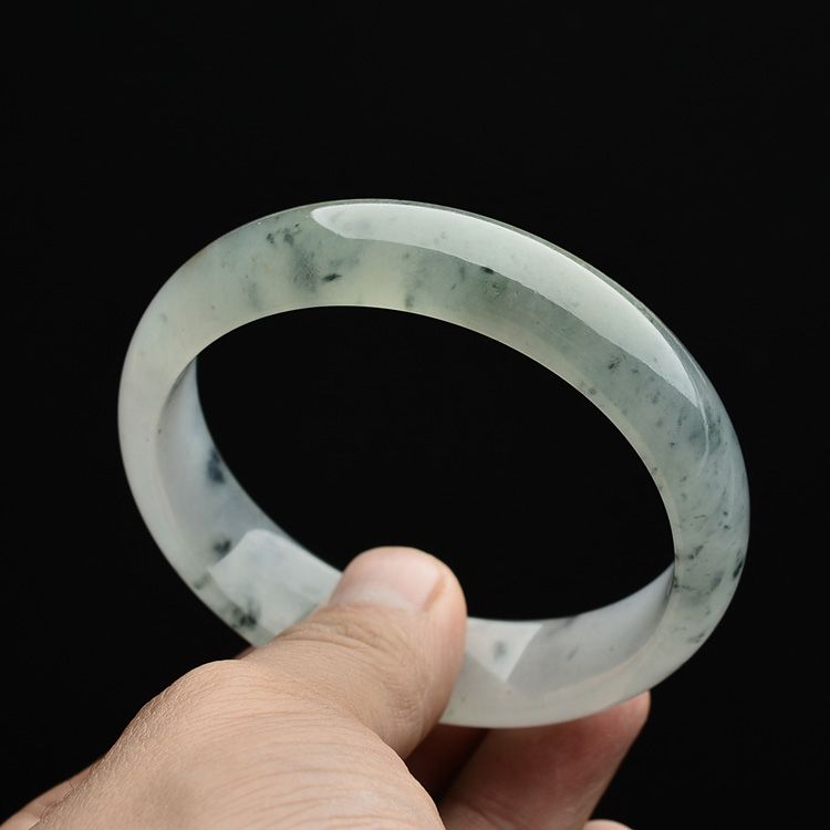 (超值推荐)冰种飘花略带黄翡手镯（58.3mm）