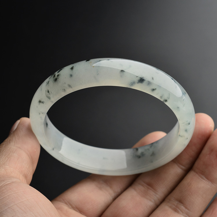 (超值推荐)冰种飘花手镯（58.2mm）