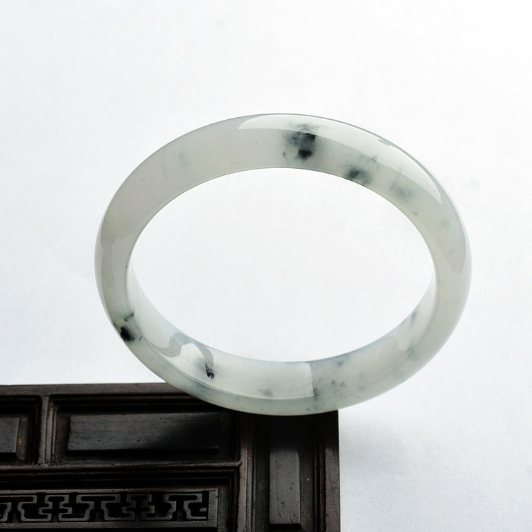 (超值推荐)冰种飘花手镯（56.4mm）