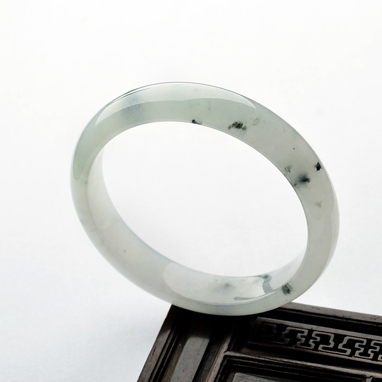 (超值推荐)冰种飘花手镯（56.4mm）