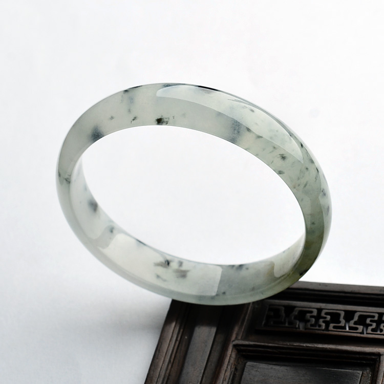 冰种飘花略带黄翡手镯（56.6mm）