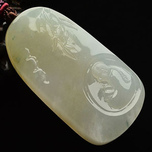 冰种淡黄翡略飘花孜孜不卷挂件