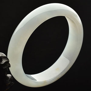 糯冰种晴水略飘黄翡手镯(57.5mm)