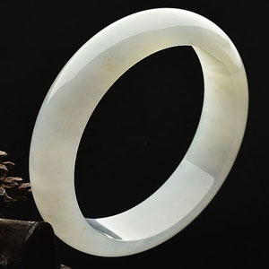 糯冰种晴水略飘黄翡手镯(57.3mm)