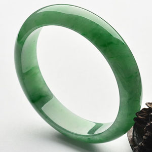 糯冰种翠色手镯(55.4mm)