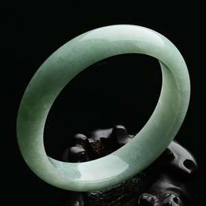 糯冰种淡豆色手镯（57.2mm）