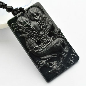 冰种墨翠龙牌挂件