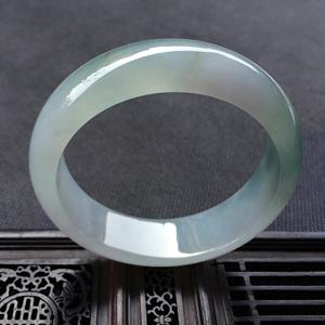 (超值推荐)冰种晴水飘花手镯（56.8mm）