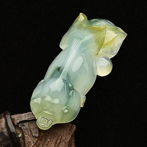 冰种黄翡略飘花金鱼挂件