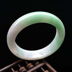 （超值推荐）糯冰种飘翠手镯（56mm）
