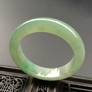 糯冰种晴水飘翠手镯（54.5mm）