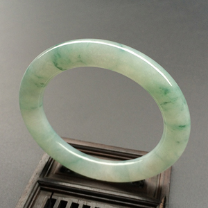 (超值推荐)糯冰种飘花圆条手镯（52mm）