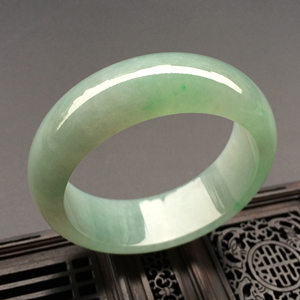 (超值推荐)糯冰种晴水飘翠手镯（55.5mm）