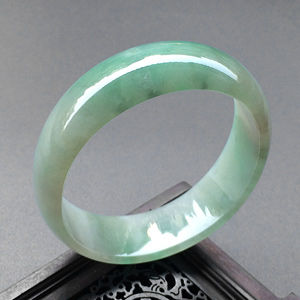 糯冰种飘花贵妃镯（54.9mm-49.9mm）