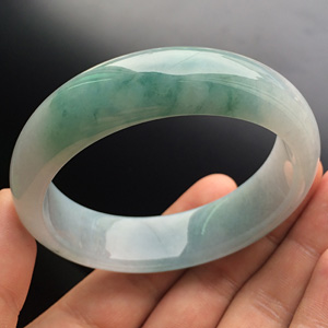 糯冰种飘花手镯（55.4mm）
