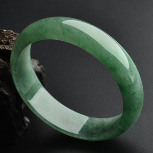 (超值推荐)糯冰种翠色手镯（56.5mm）