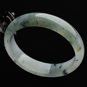 (超值推荐)冰种飘花略带黄翡手镯（58.3mm）