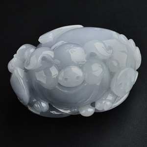 糯冰种淡紫罗兰福猪挂件