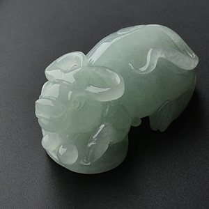 糯冰种晴水牛气冲天挂件