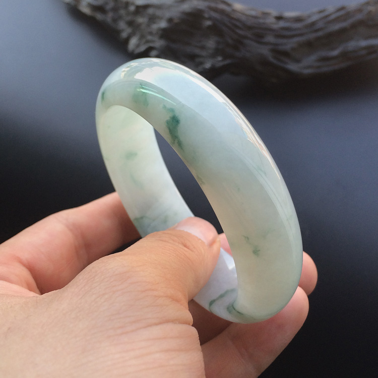 (超值推荐)糯冰种飘花手镯（57.5mm）