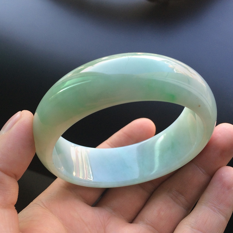 糯冰种飘花略带黄翡手镯（58.3mm）