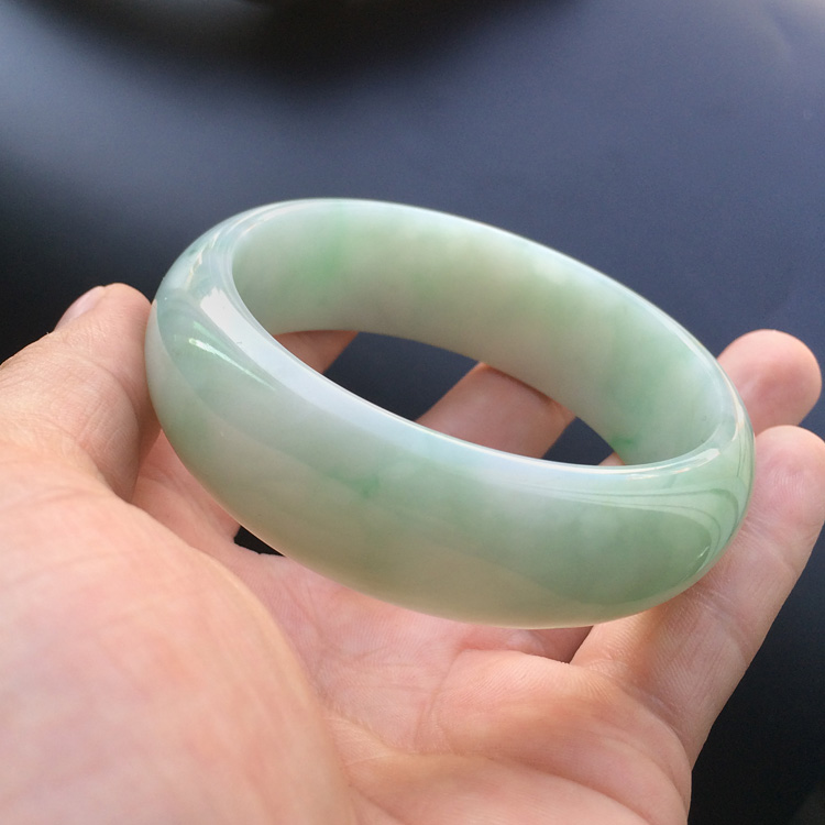 糯冰种飘花略带黄翡手镯（58.3mm）