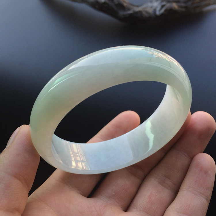 (超值推荐)糯冰种晴水手镯（58.4mm）